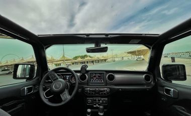 Rent Jeep Wrangler Dubai