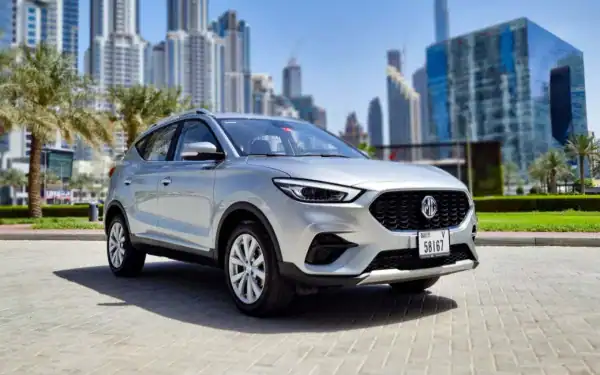 white_mg-zs_2025_6344_main_058a731a7f58c1ca4ab08fa7788313bf